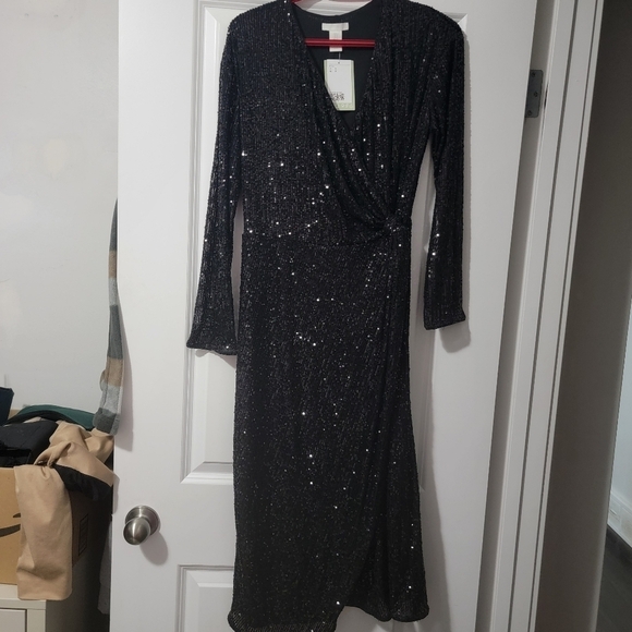 NWT Small H&M Black Sequined Wrap Dress - Picture 7 of 7